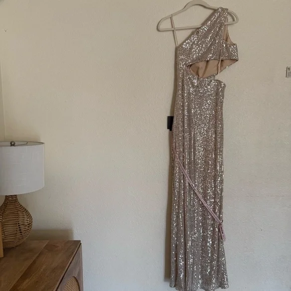 MAC DUGGAL Dress Size 4 Evening Gown Sequin NEW Cream One Shoulder Cut Out